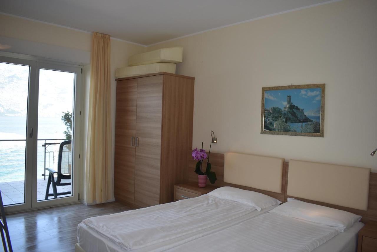 Hotel Garni Vela D'Oro Brenzone sul Garda Bagian luar foto