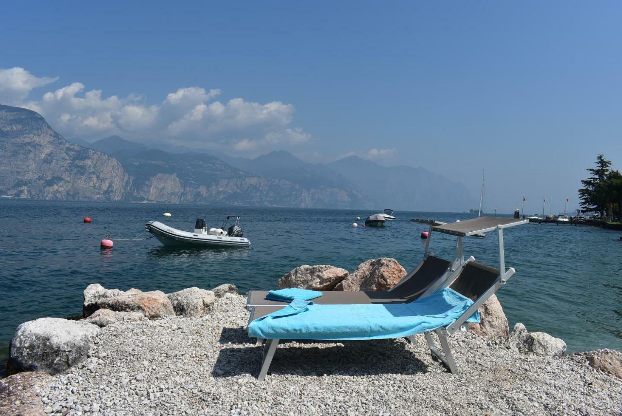 Hotel Garni Vela D'Oro Brenzone sul Garda Bagian luar foto